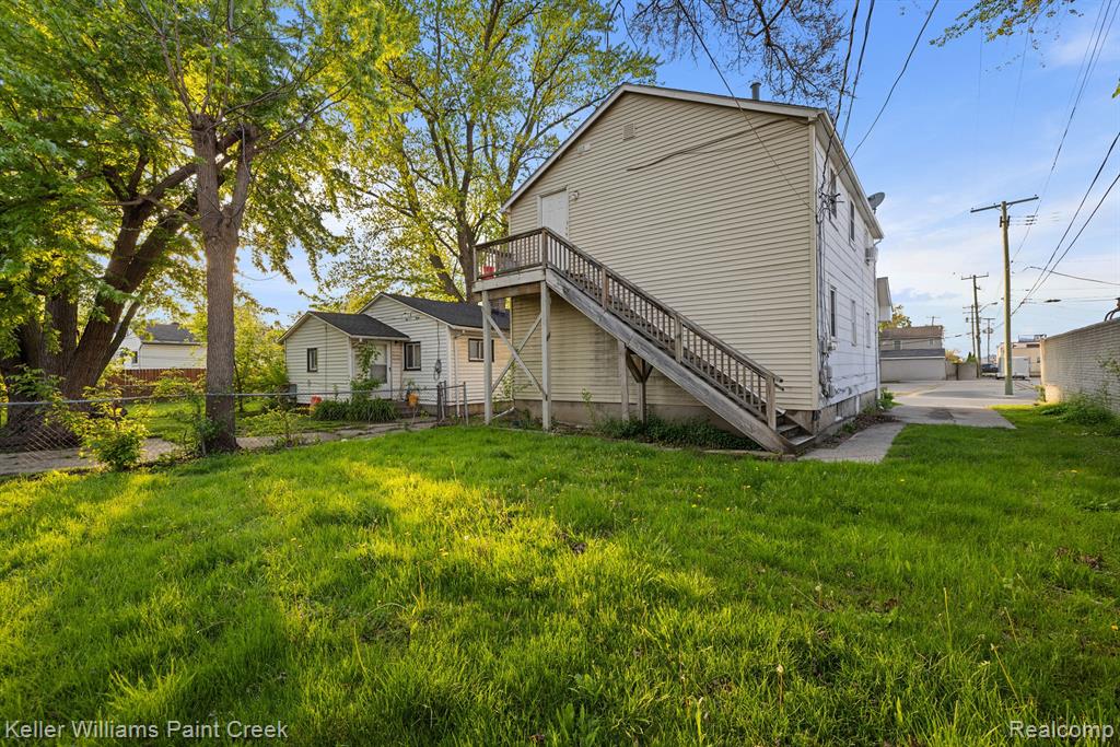 31 W BARRETT Avenue, Madison Heights, MI 48071 — Photo 23