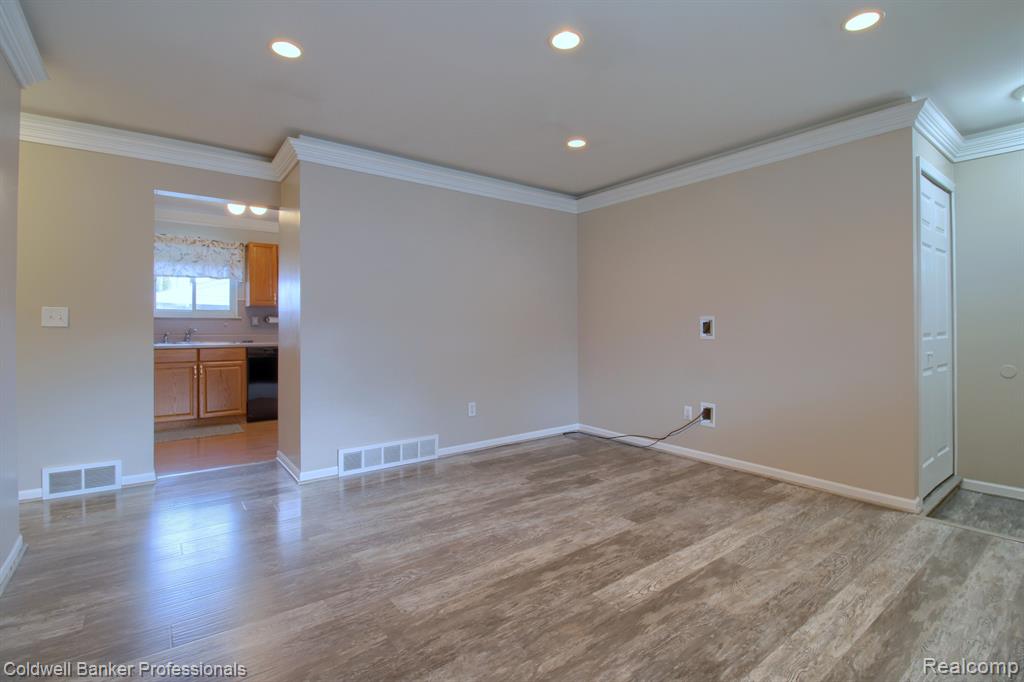 6468 Dillon Street, Garden City, MI — Photo 8