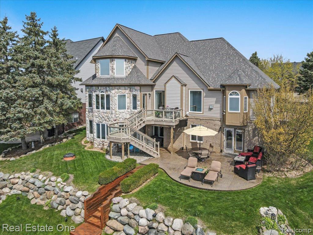 566 BAY POINTE Drive, Oxford, MI 48371 — Photo 70