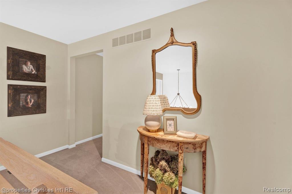 4845 CLIFFSIDE Drive, West Bloomfield, MI 48323 — Photo 38