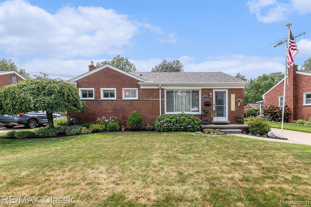 9373 Lathers Street, Livonia, MI 48150 — Photo 2