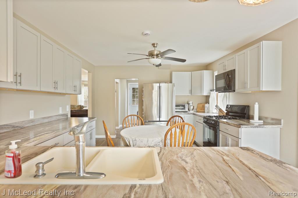 3301 Hanlin Road, Millington, MI 48746 — Photo 12