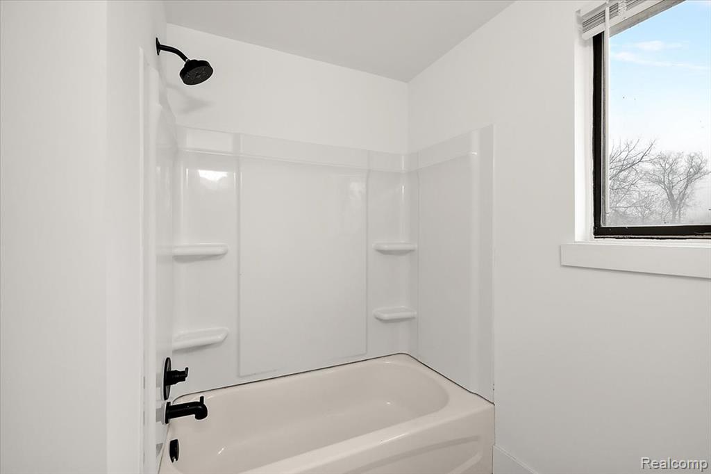 23588 Lahser Road, Southfield, MI 48033 — Photo 13