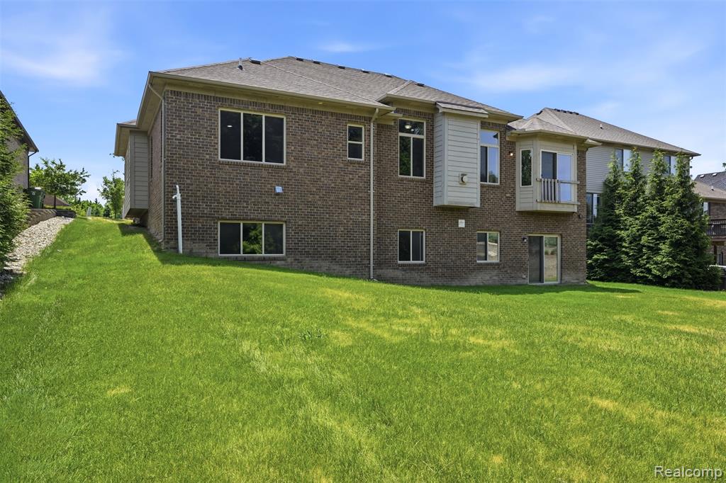 7419 Park Terrace Lane, Shelby Twp, MI 48317 — Photo 31