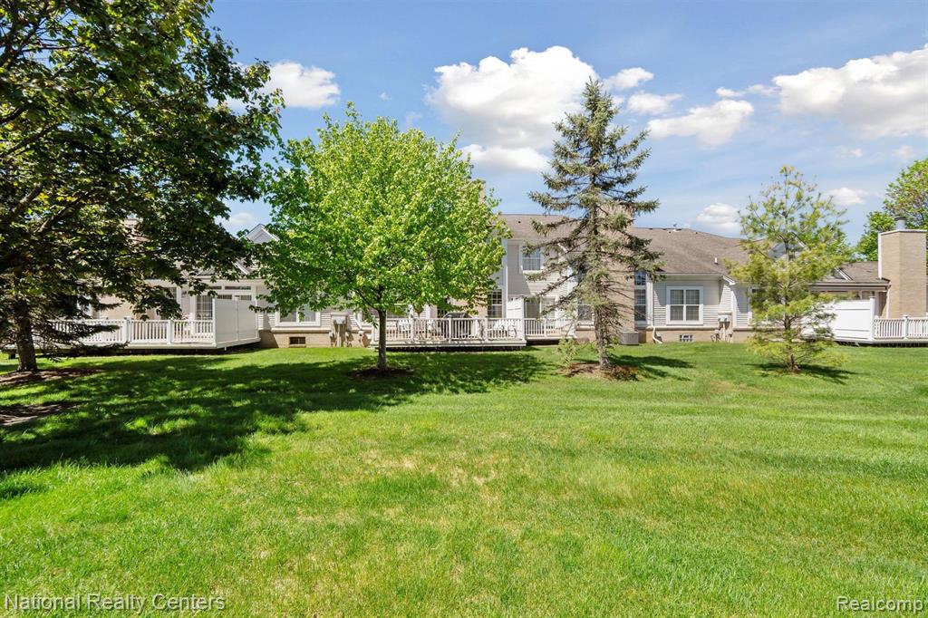 5639 HEATHLAND Circle, Clarkston, MI — Photo 30