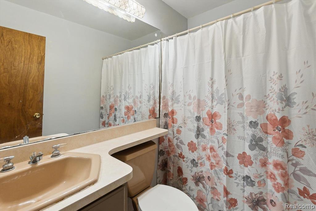 4208 BRISTOLWOOD Drive, Flint, MI 48507 — Photo 21