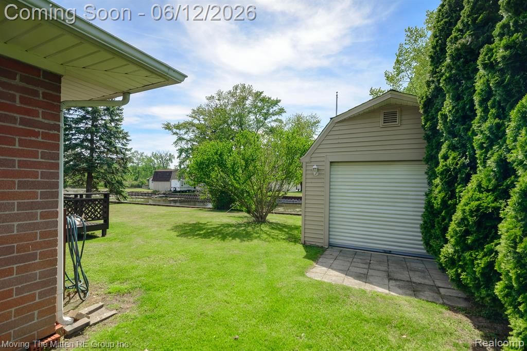 35382 Eldon Drive, Rockwood, MI — Photo 32