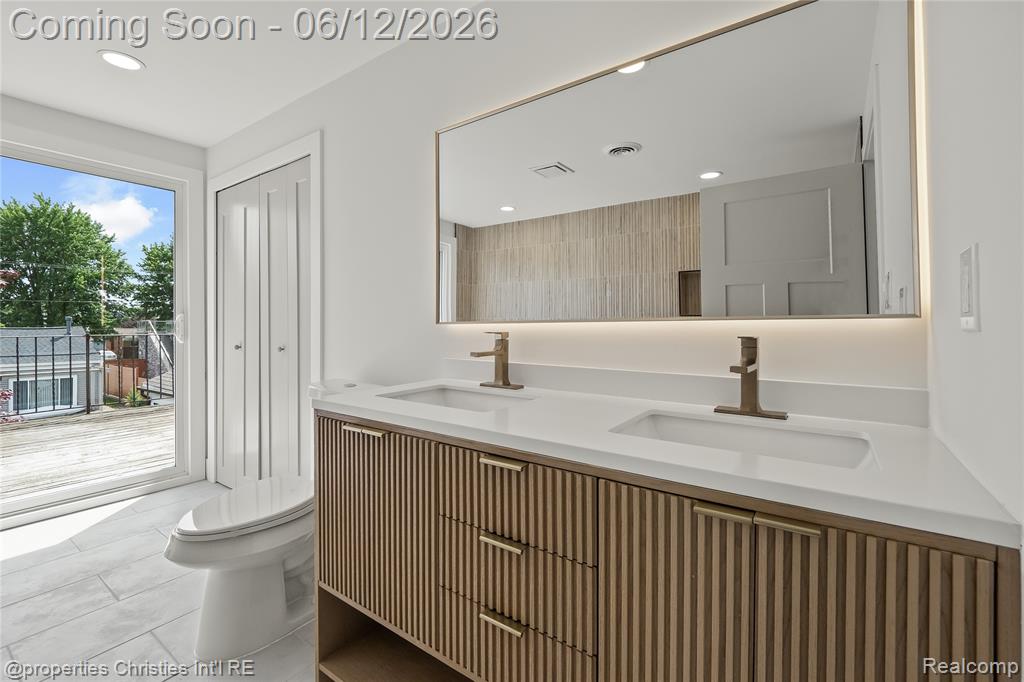 22502 Beach Street, Saint Clair Shores, MI 48081 — Photo 14
