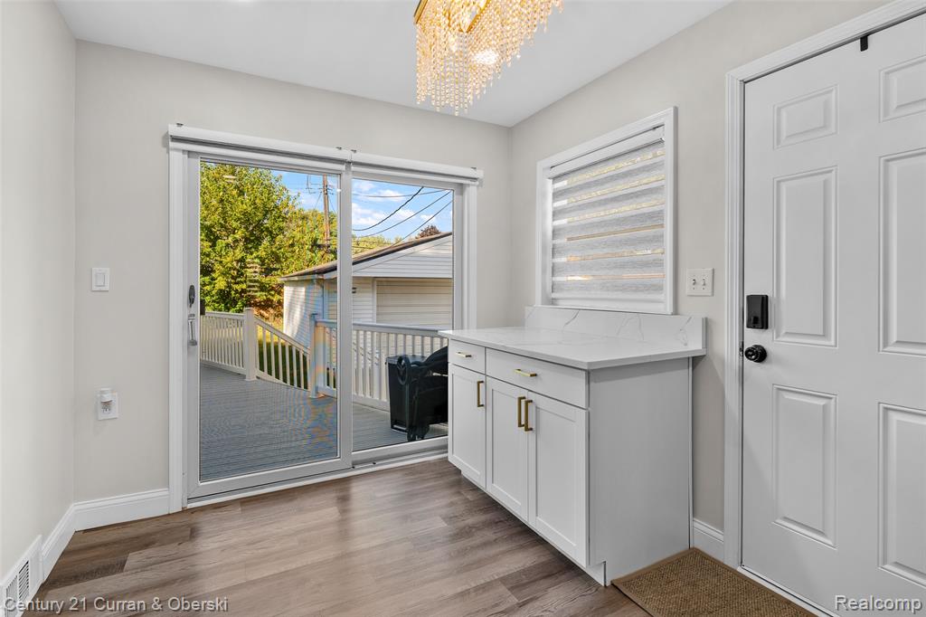 5851 Gilman Street, Garden City, MI — Photo 10