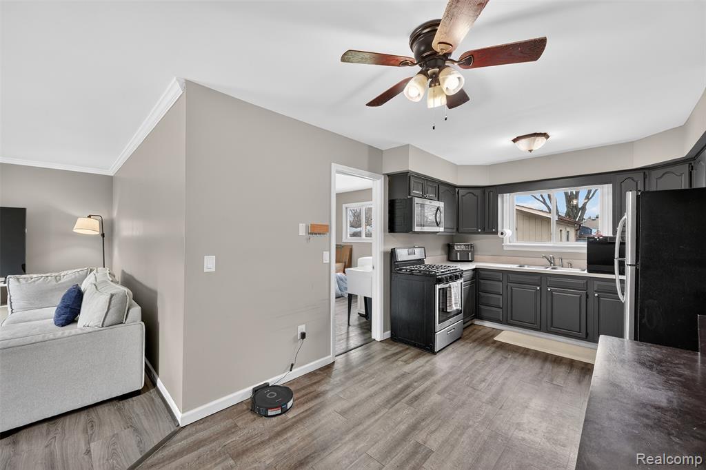 31674 Grove, Fraser, MI 48026 — Photo 12