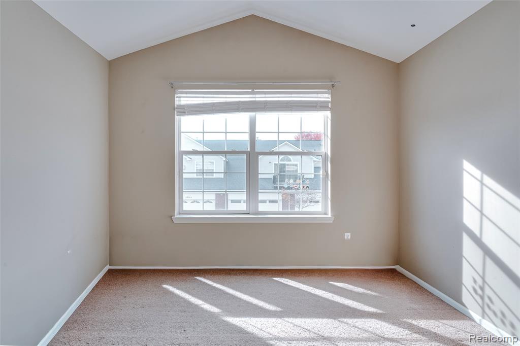 31204 Alexa Drive, Commerce Twp, MI 48390 — Photo 27