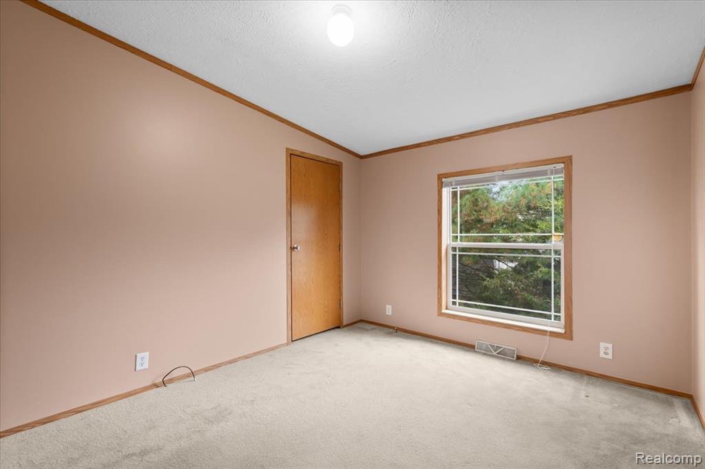4477 Single Tree Drive, Howell, MI 48843 — Photo 17