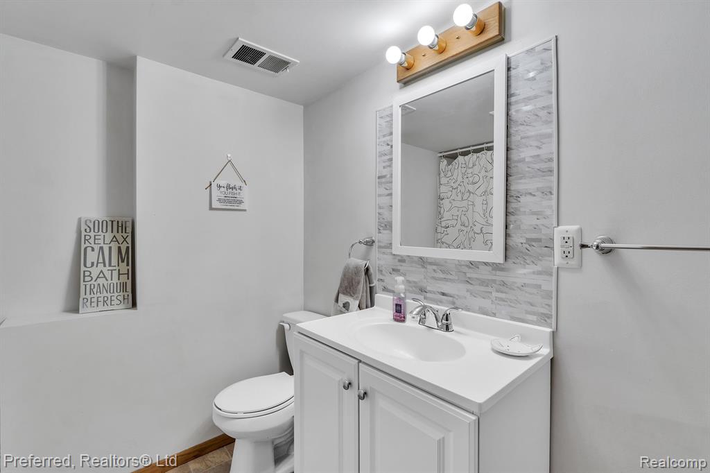 9514 CORNELL Avenue, Clarkston, MI 48348 — Photo 26