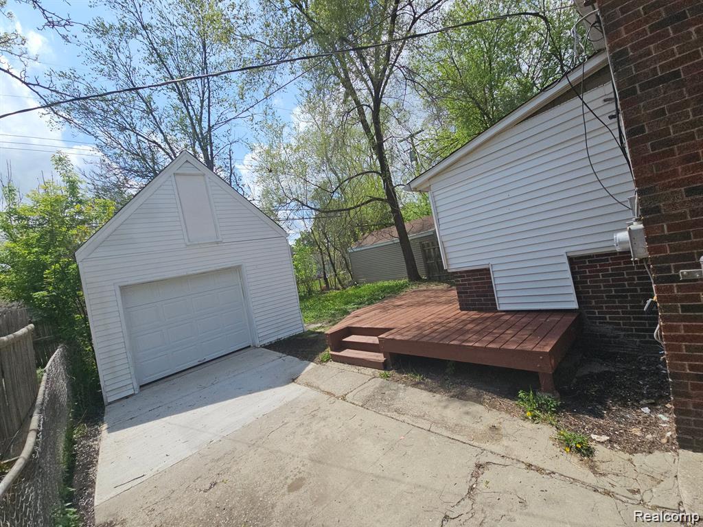 20300 ELKHART Street, Harper Woods, MI 48225 — Photo 25