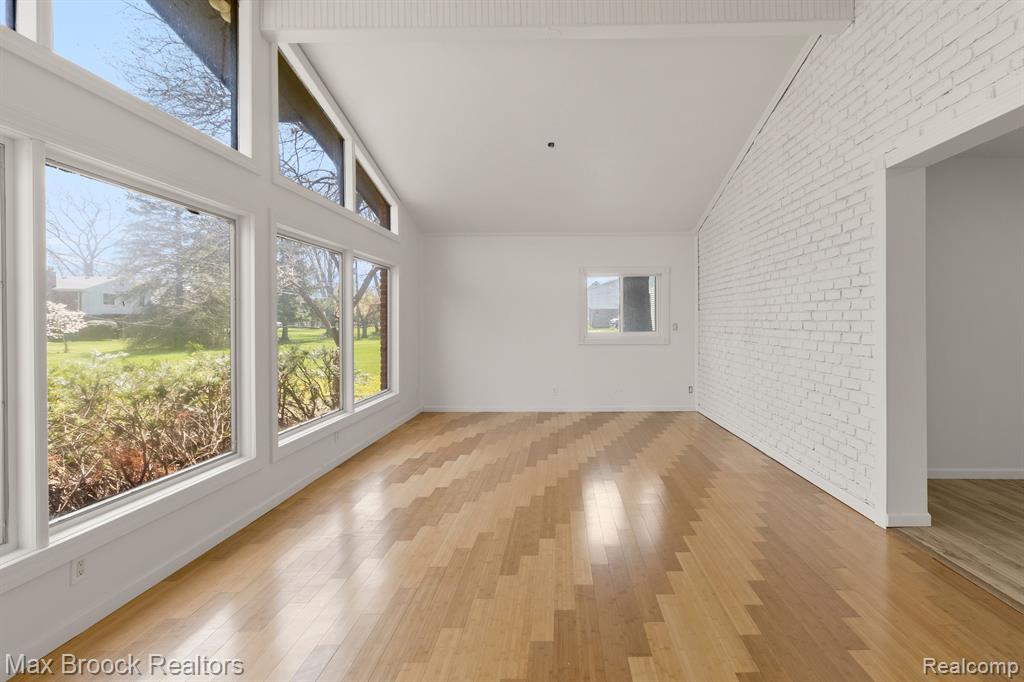 6207 NICHOLAS Drive, West Bloomfield, MI — Photo 21