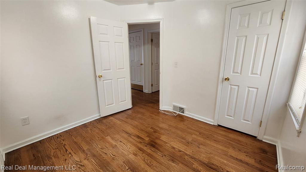 49 E Fairmount Avenue, Pontiac, MI 48340 — Photo 13