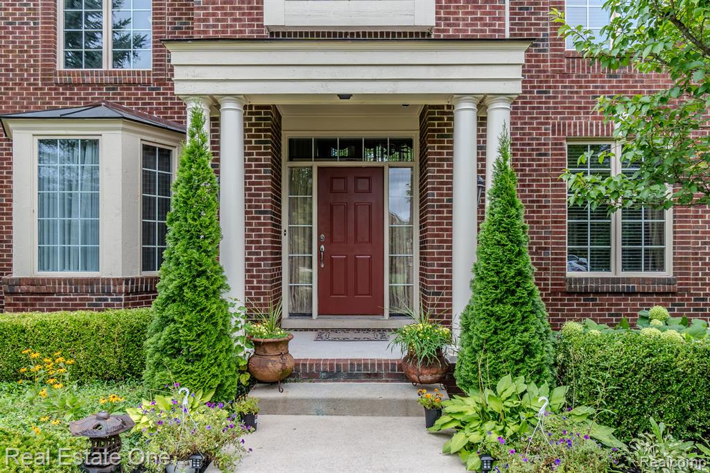 18090 Peninsula Way, Northville, MI 48168 — Photo 17
