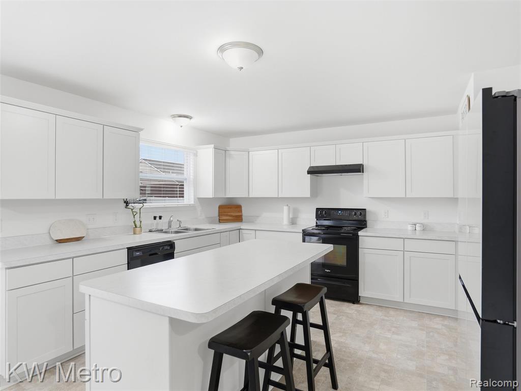 48672 Ivory Orchard Drive, Macomb, MI 48042 — Photo 11
