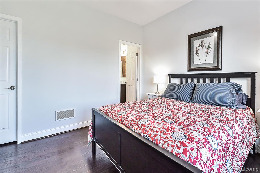 17905 BRIAR RIDGE Lane, Northville, MI 48168 — Photo 34