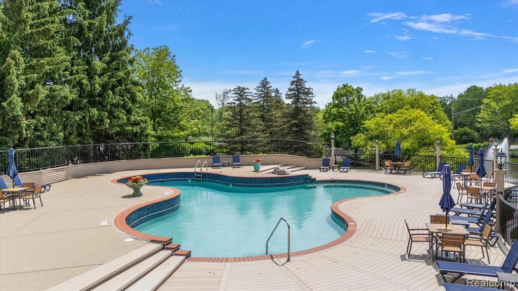 7296 Green Farm Road, West Bloomfield, MI — Photo 29