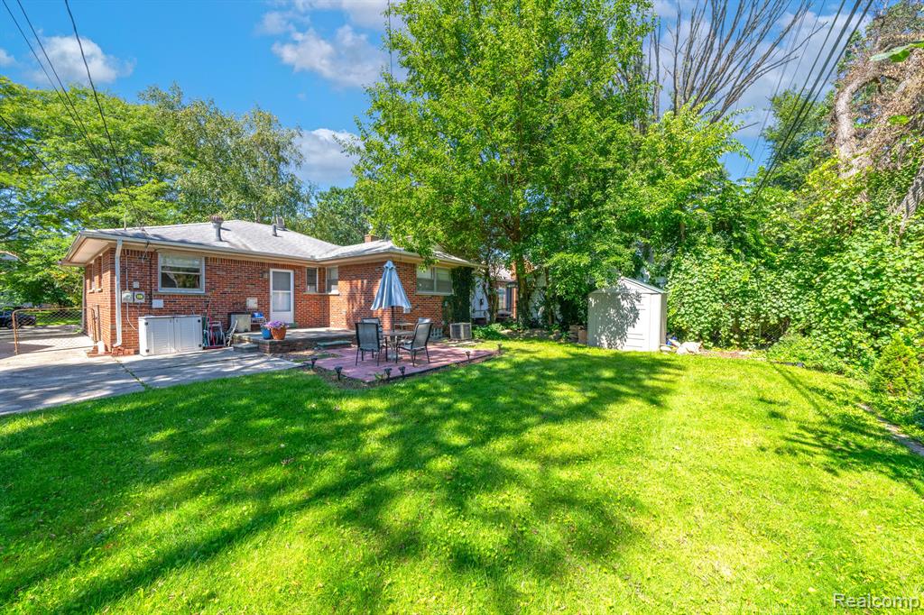 8614 GRAYFIELD Street, Dearborn Heights, MI 48127 — Photo 20