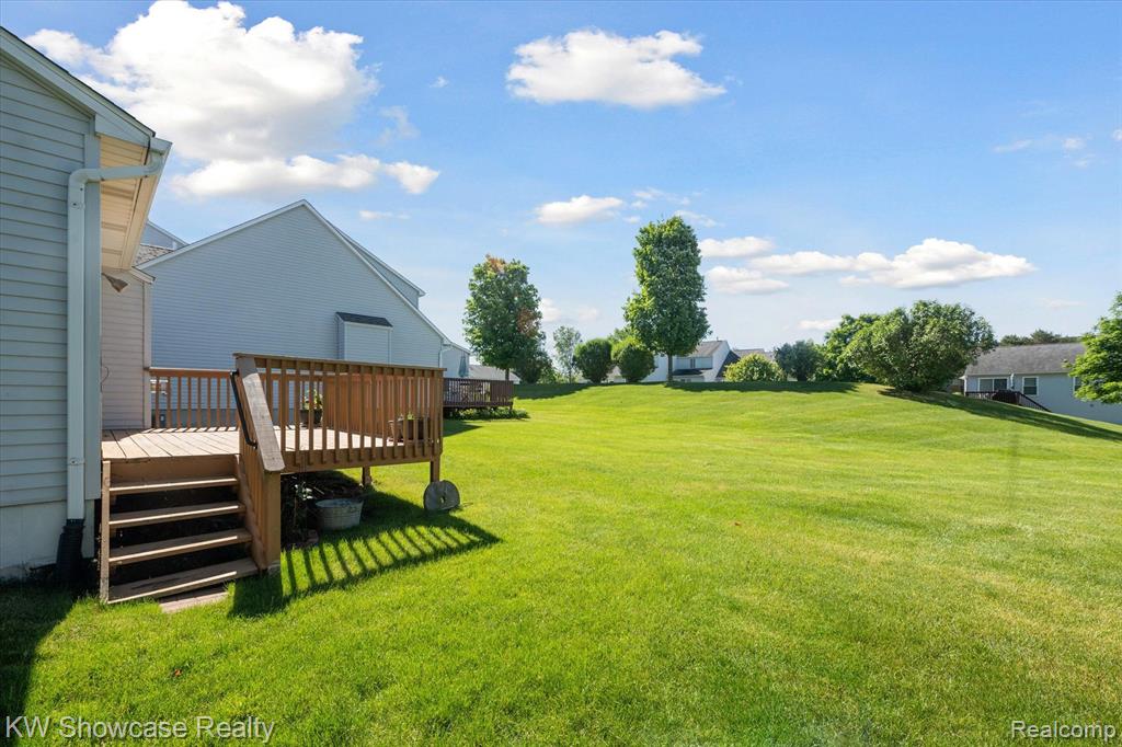 730 CHALLENGING Trail, South Lyon, MI 48178 — Photo 34