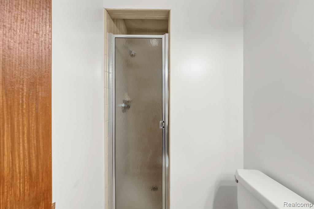 852 N Beech Daly Road, Dearborn Heights, MI 48127 — Photo 19