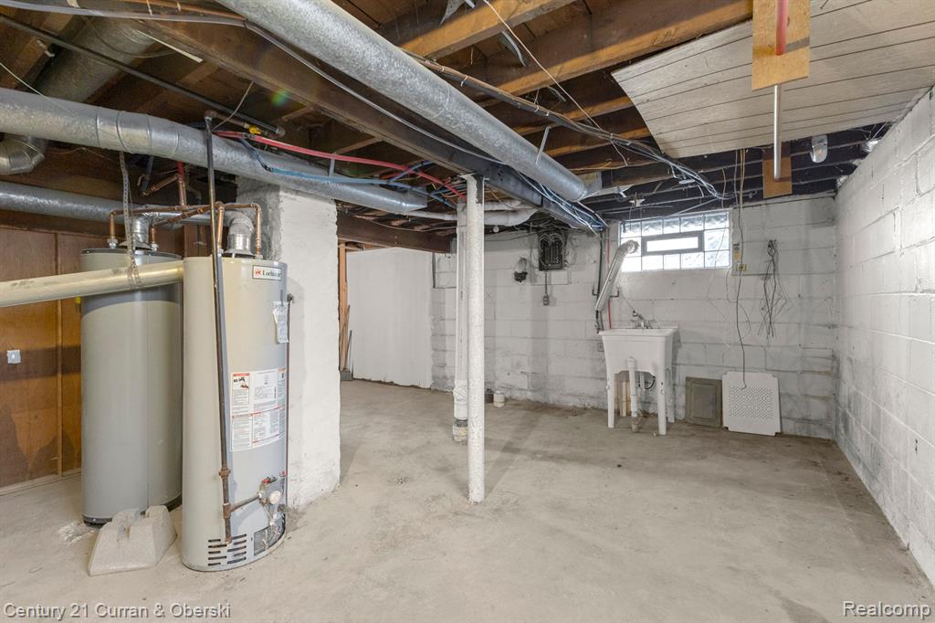 926 7TH Street, Wyandotte, MI 48192 — Photo 24