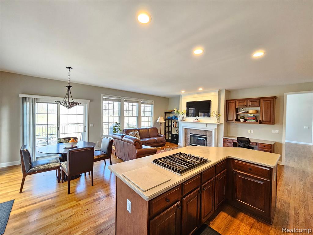 51094 PLYMOUTH LAKE, Plymouth, MI 48170 — Photo 25