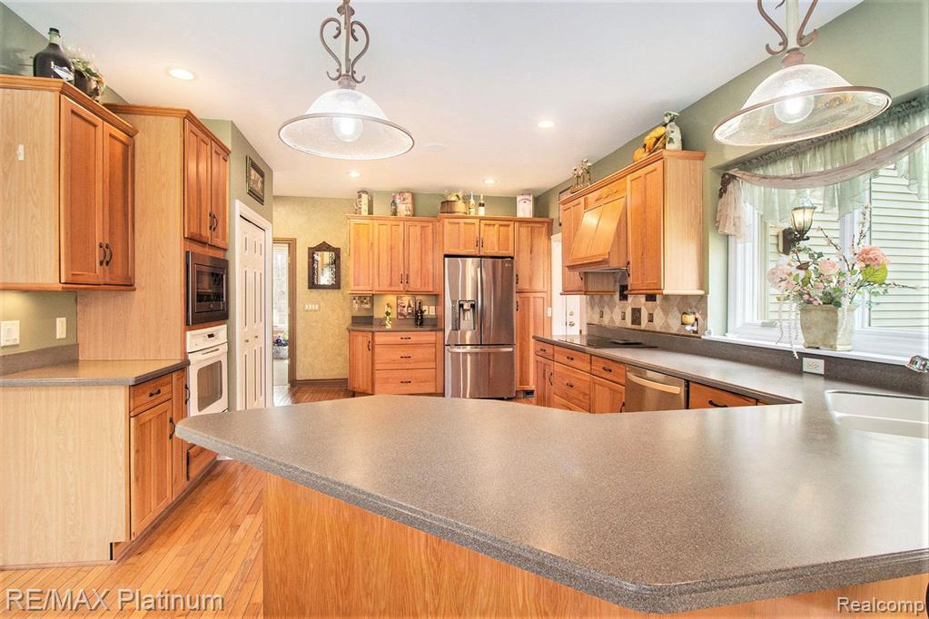 7186 GRANGER DRIVE, Howell, MI 48855 — Photo 4