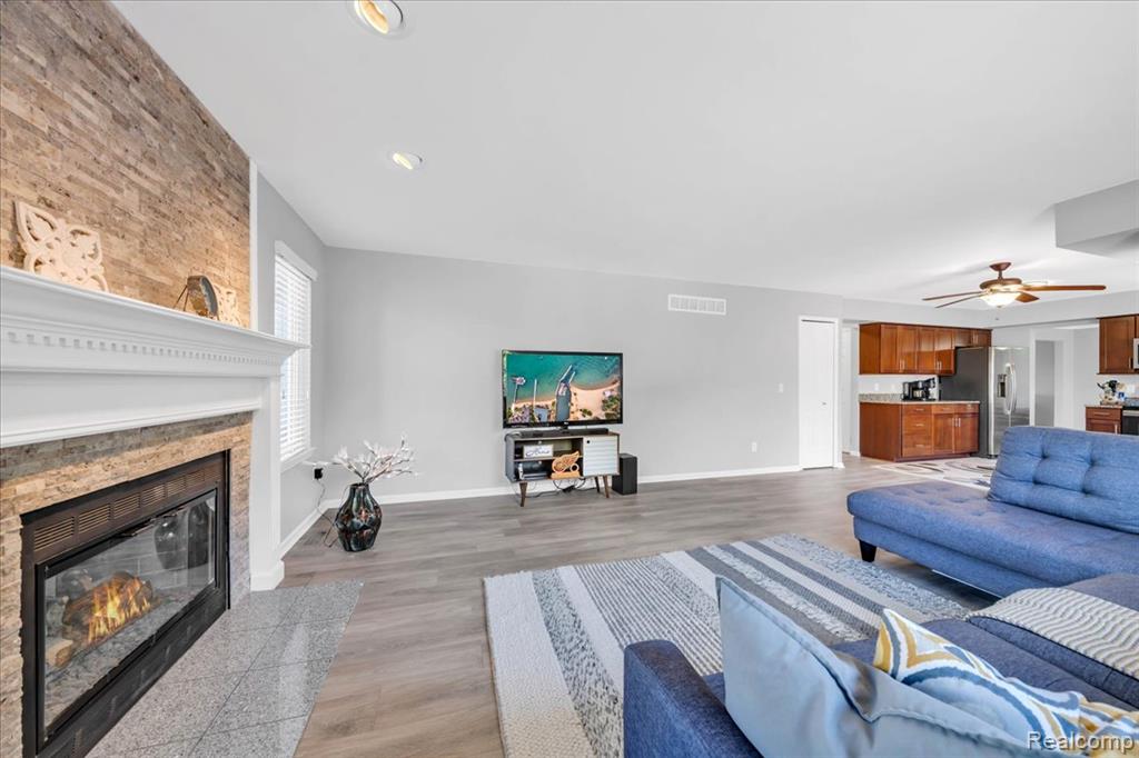 5365 Seminole Court, Commerce Twp, MI 48382 — Photo 19