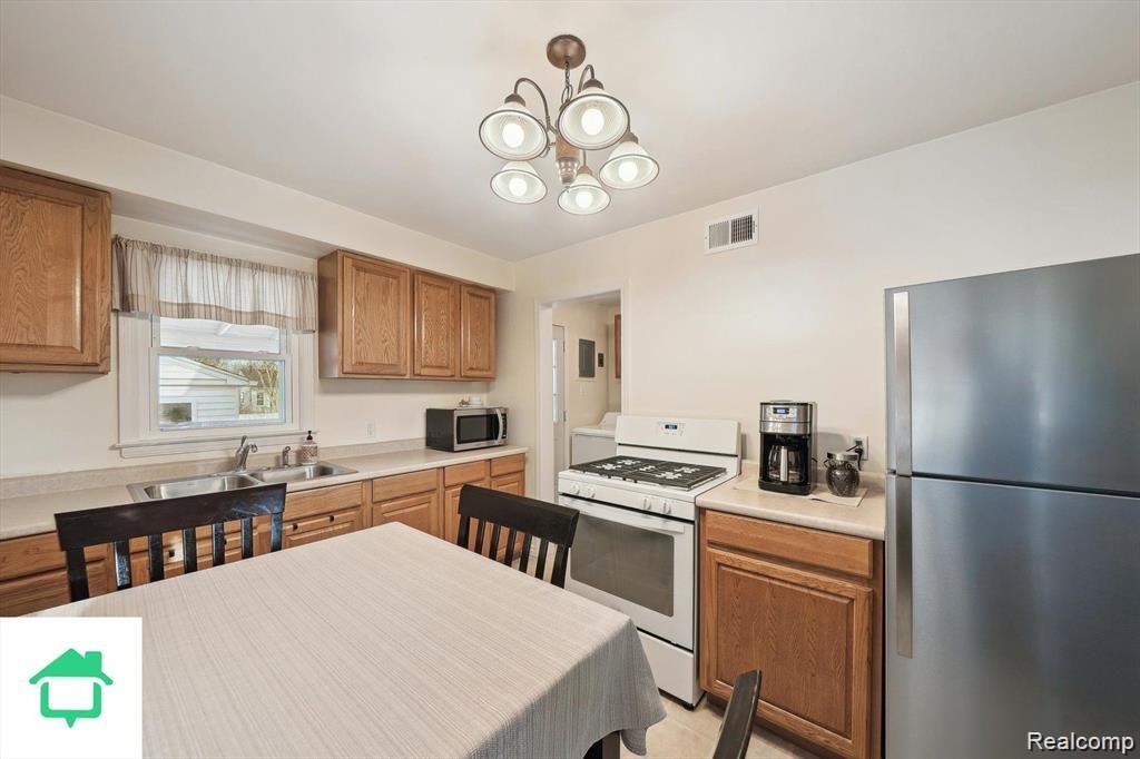 5927 LATHERS Street, Garden City, MI — Photo 15