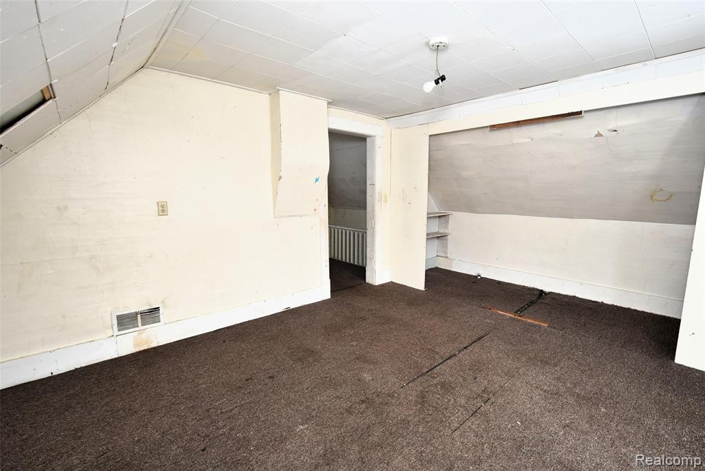 403 E King Street E, Owosso, MI 48867 — Photo 27