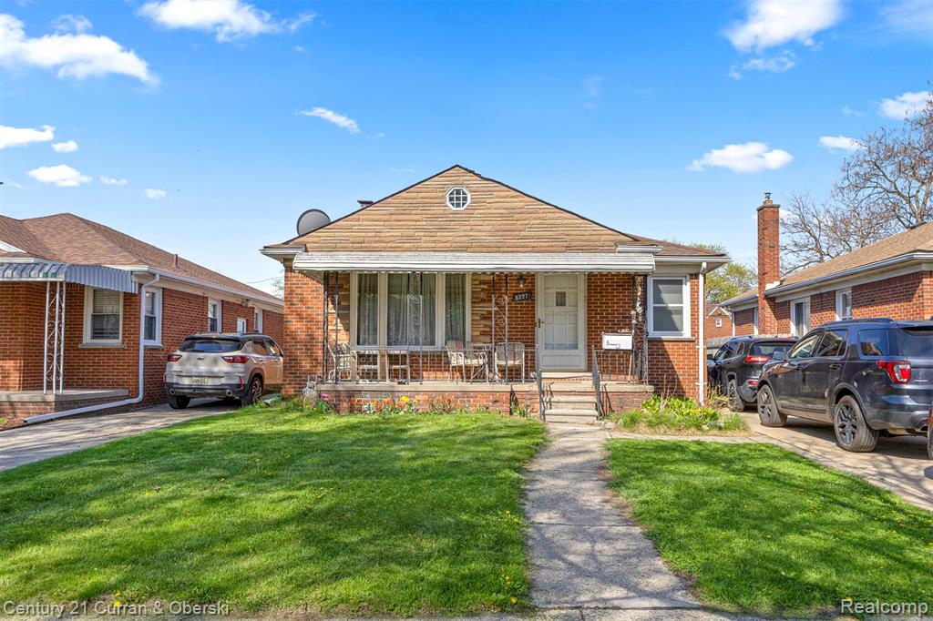 8227 Riverview Street, Dearborn Heights, MI 48127 — Photo 2