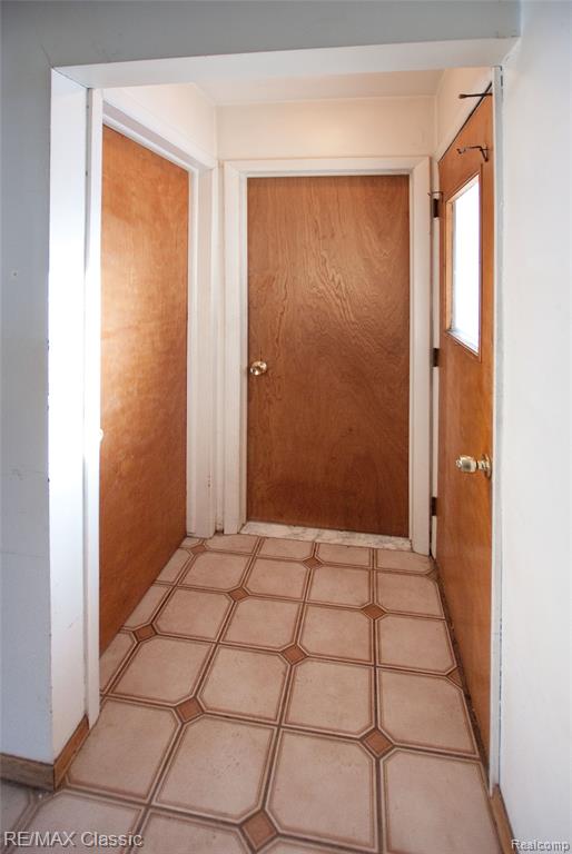 627 Sherbrooke Street, Commerce Twp, MI 48382 — Photo 25