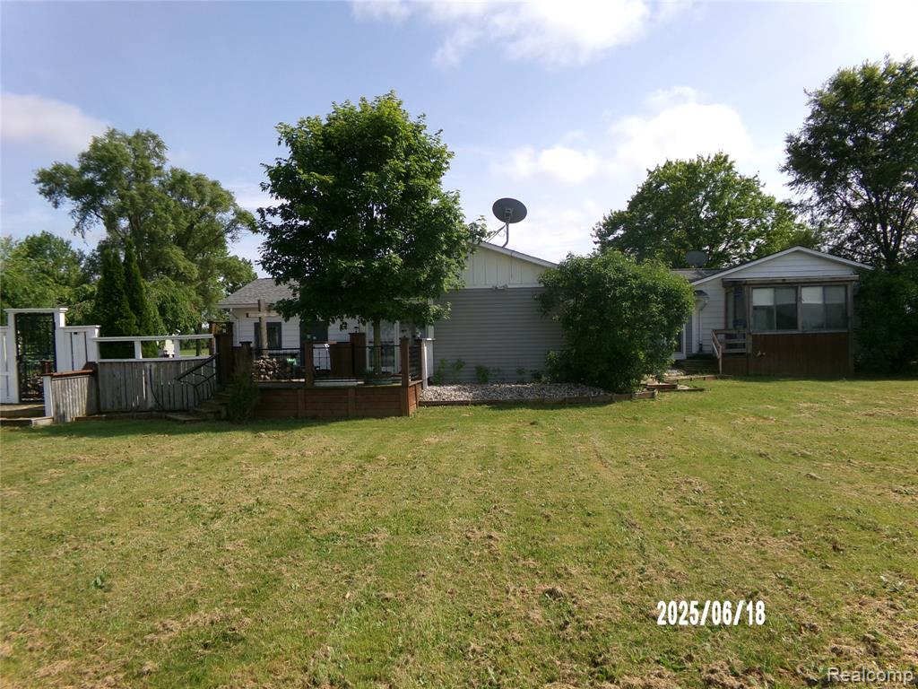 9585 Henderson Road, Corunna, MI 48817 — Photo 5