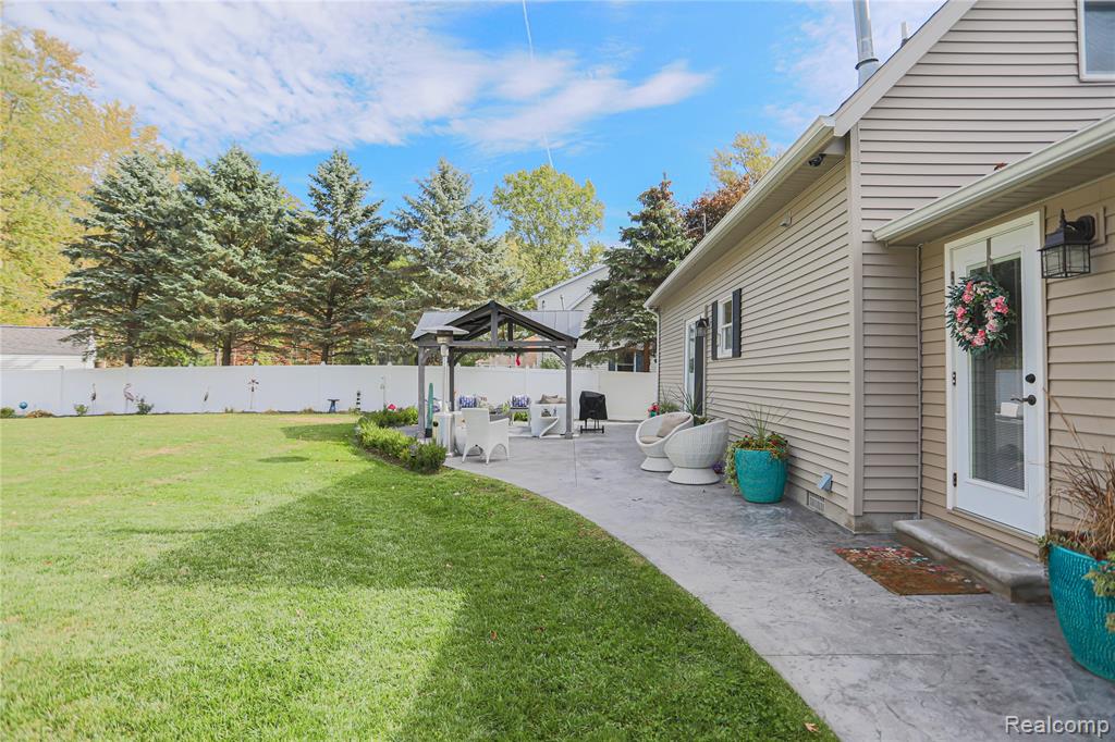 5230 Robinwood Drive, Clyde, MI 48049 — Photo 11