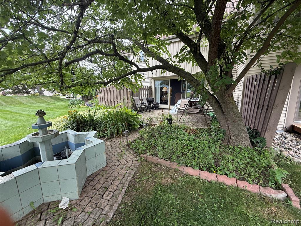 6302 Laurentian Court, Flint, MI 48532 — Photo 41