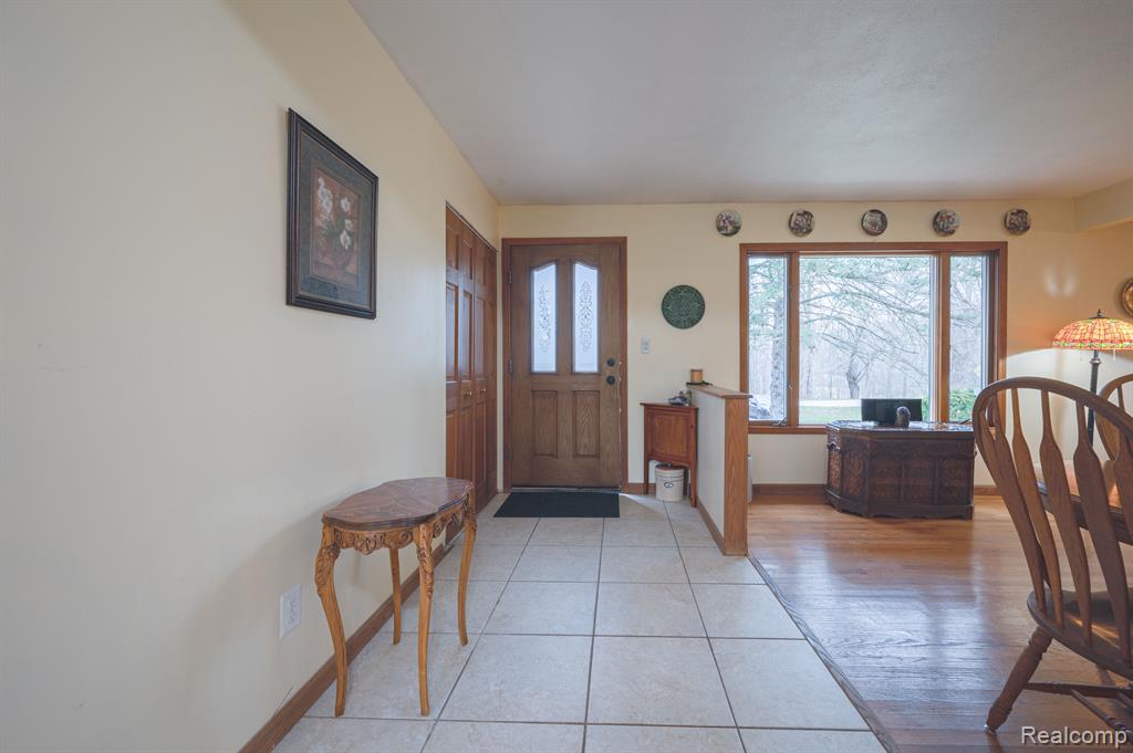9024 PARSHALLVILLE Road, Fenton, MI 48430 — Photo 11
