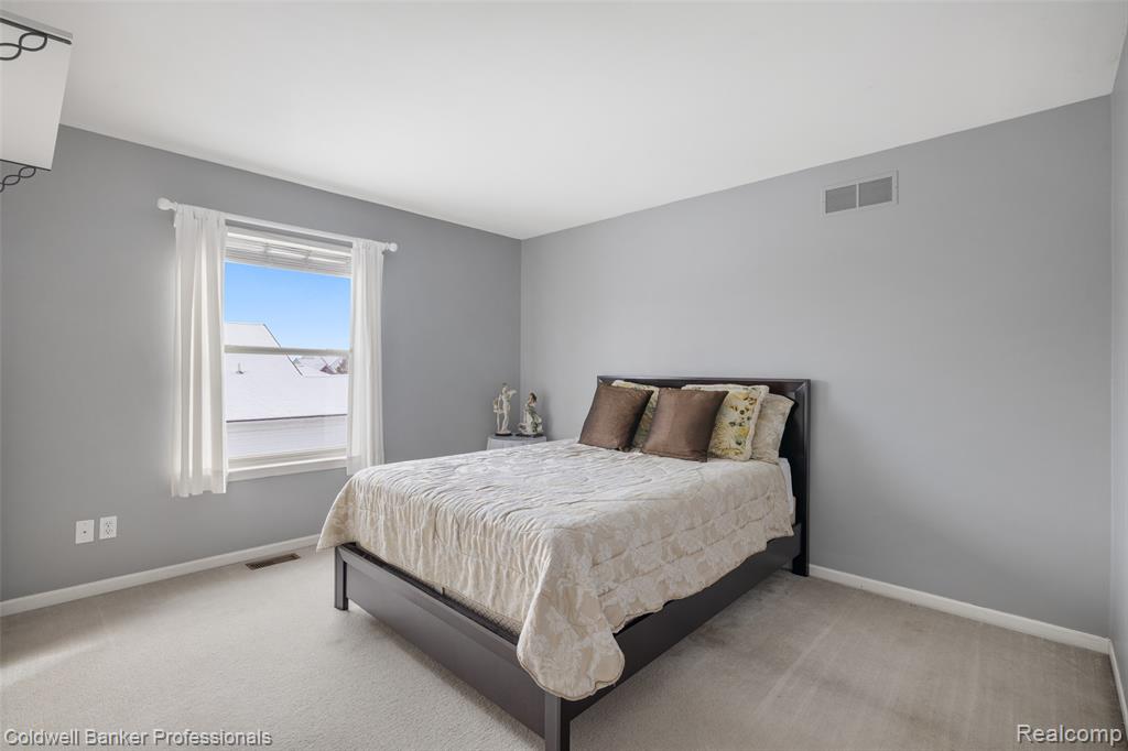 4881 Spring Meadow Drive, Clarkston, MI 48348 — Photo 31