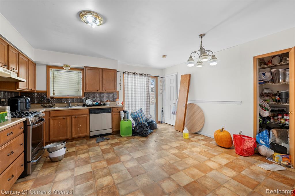 1399 Elmhurst Street, Canton, MI 48187 — Photo 8