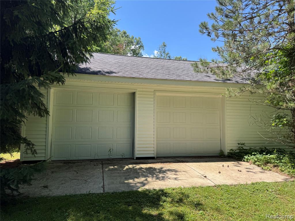 5402 Raubinger Road, Swartz Creek, MI 48473 — Photo 4