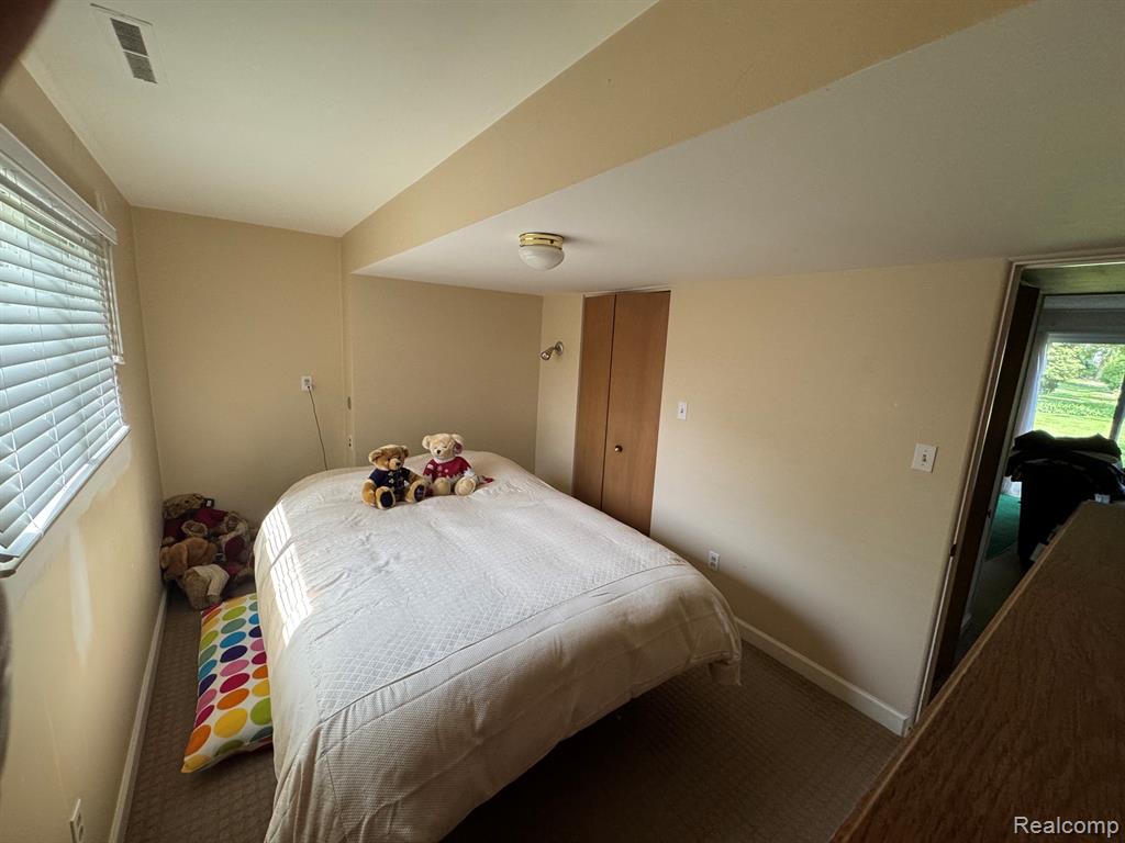 6925 Windham Lane, Bloomfield Hills, MI 48301 — Photo 34