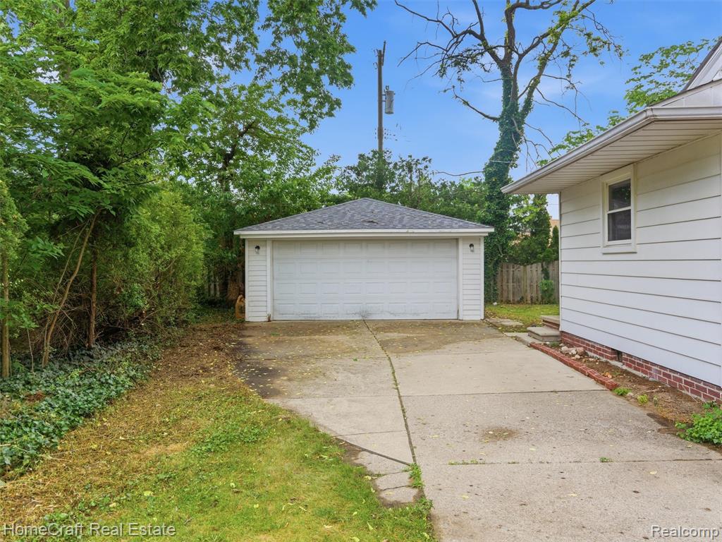 1775 N GULLEY Road, Dearborn Heights, MI 48127 — Photo 31