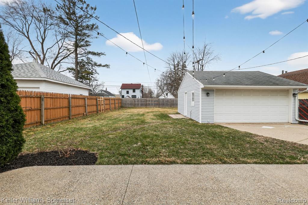 183 Washington Street, Mount Clemens, MI 48043 — Photo 21