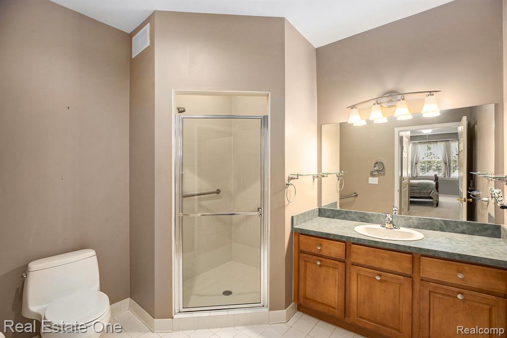 44345 Nova Drive, Sterling Heights, MI 48314 — Photo 9