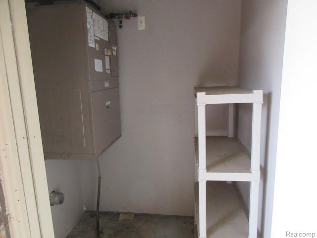43237 CAPE Drive, Sterling Heights, MI 48313 — Photo 22