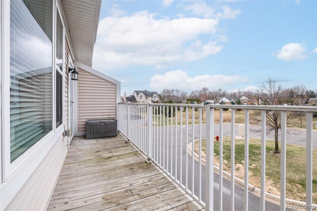 4580 Bradley Circle, 24, Troy, MI 48085 — Photo 12