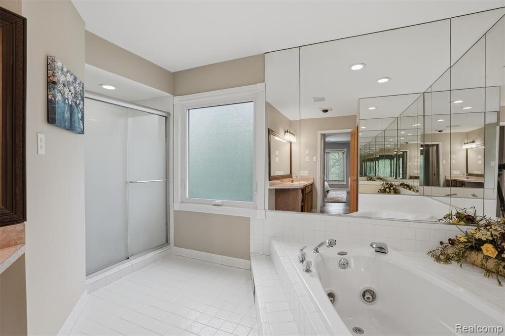 8876 Wintercove Drive, Commerce Twp, MI 48382 — Photo 45