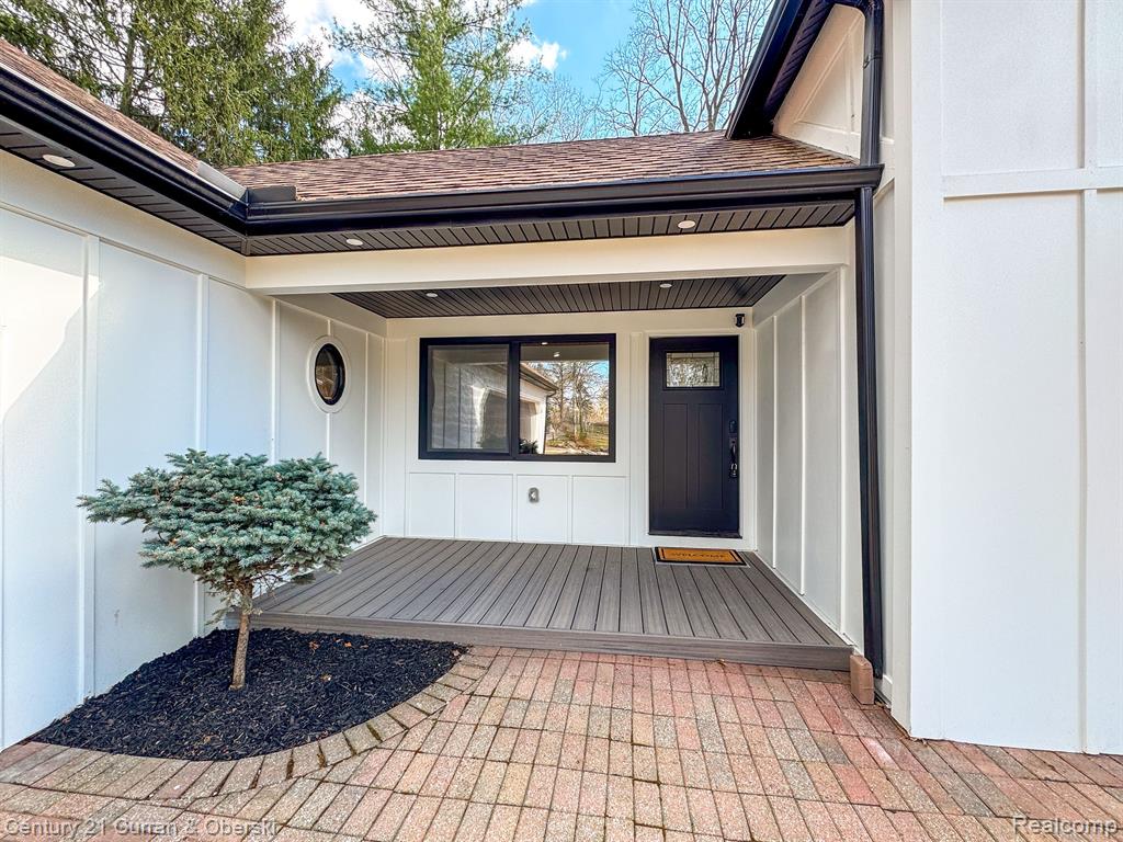 4421 W MAPLE Road, Bloomfield Hills, MI 48301 — Photo 4